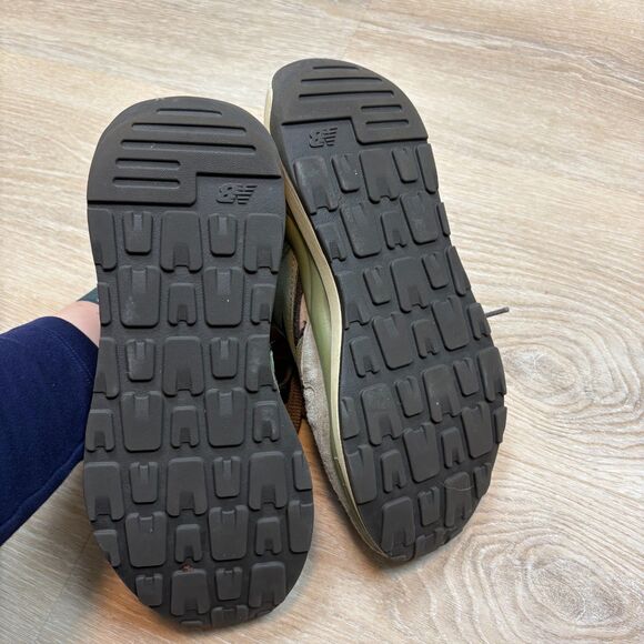 New Balance 57/40 Sneaker Women's 9.5 Color Taupe - Picture 2 of 7